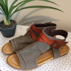 Aloha Island Gayla Sandal Size 9M